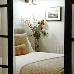 Storytellers Boutique Villas *