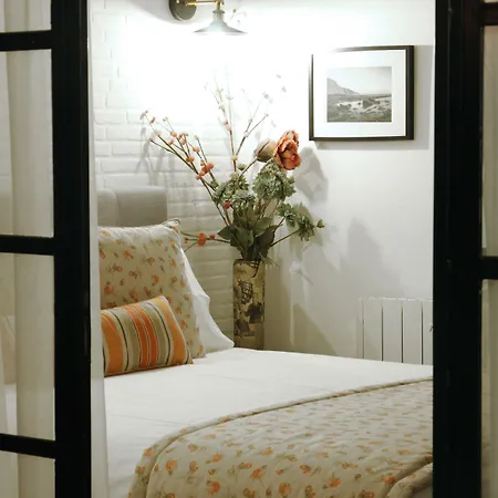 Storytellers Boutique 4*