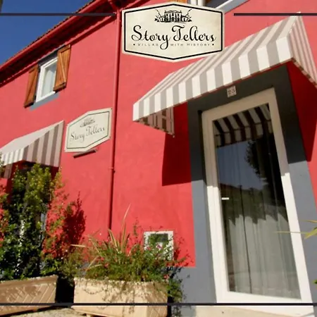 Storytellers מלון 3*
